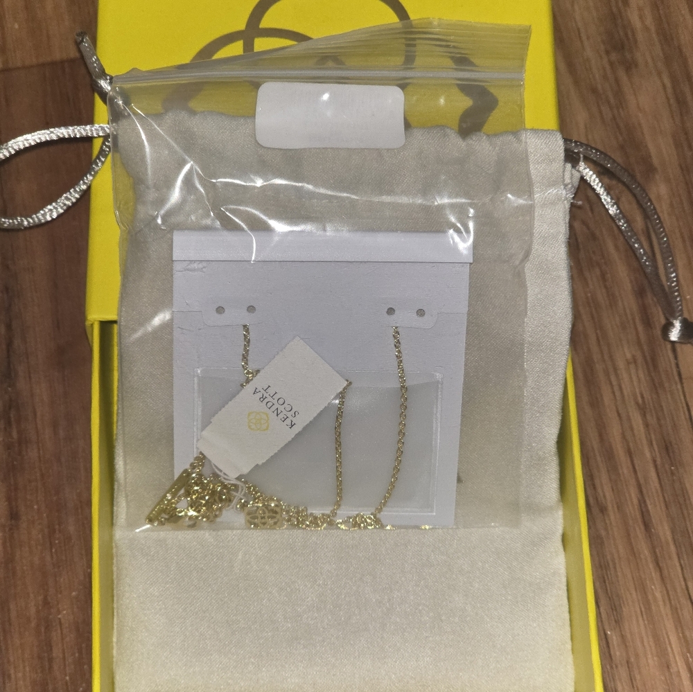 Kendra Scott Pink and Gold Elisa Necklace - Picture 3 of 5